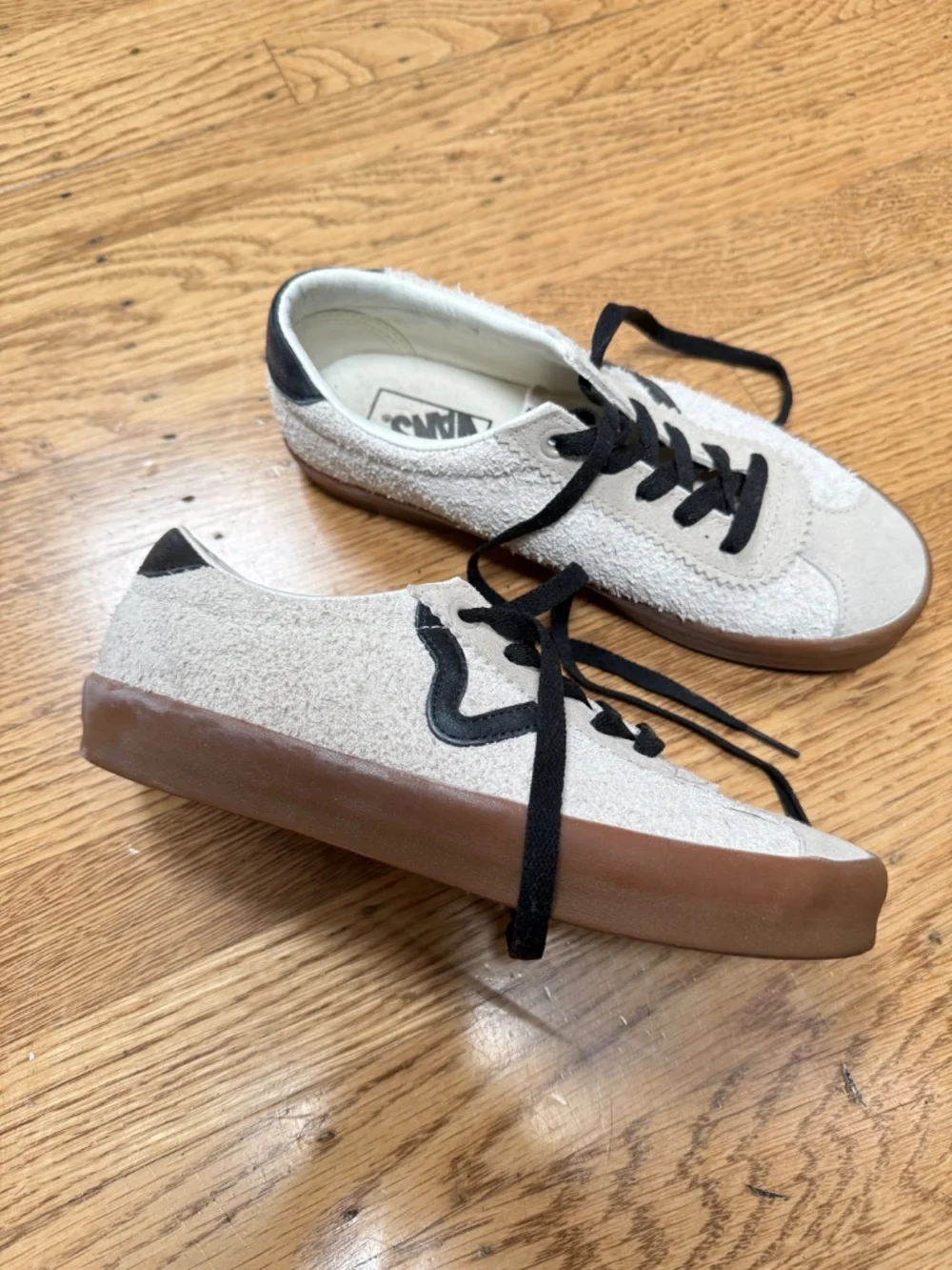 Womens Vans Low Sport Sneaker Size 7 - Picture 2 of 8